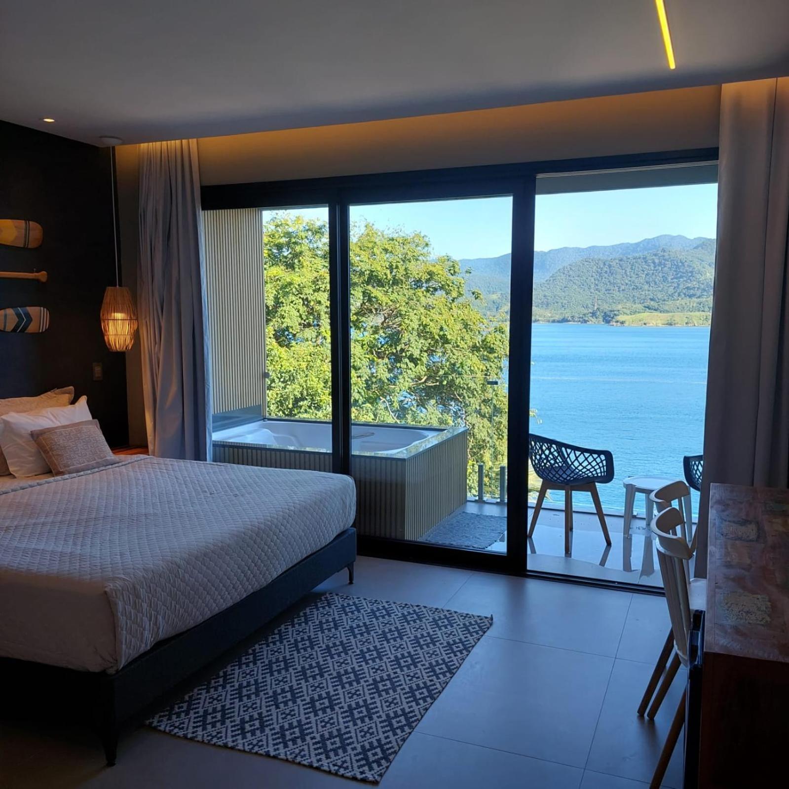 Suites Na Casa Da Praia Ilhabela Ruang foto